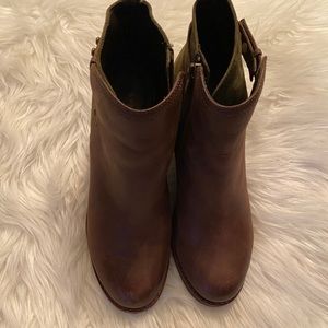 These new leather speedy brown/olive boots